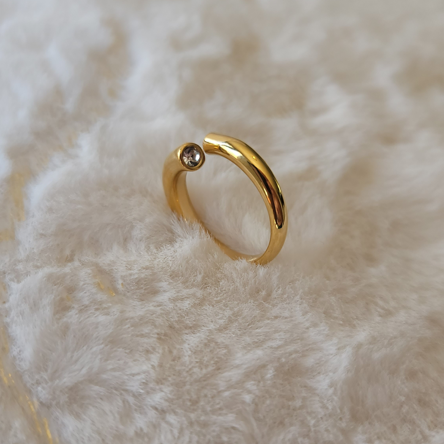 Delicata Ring